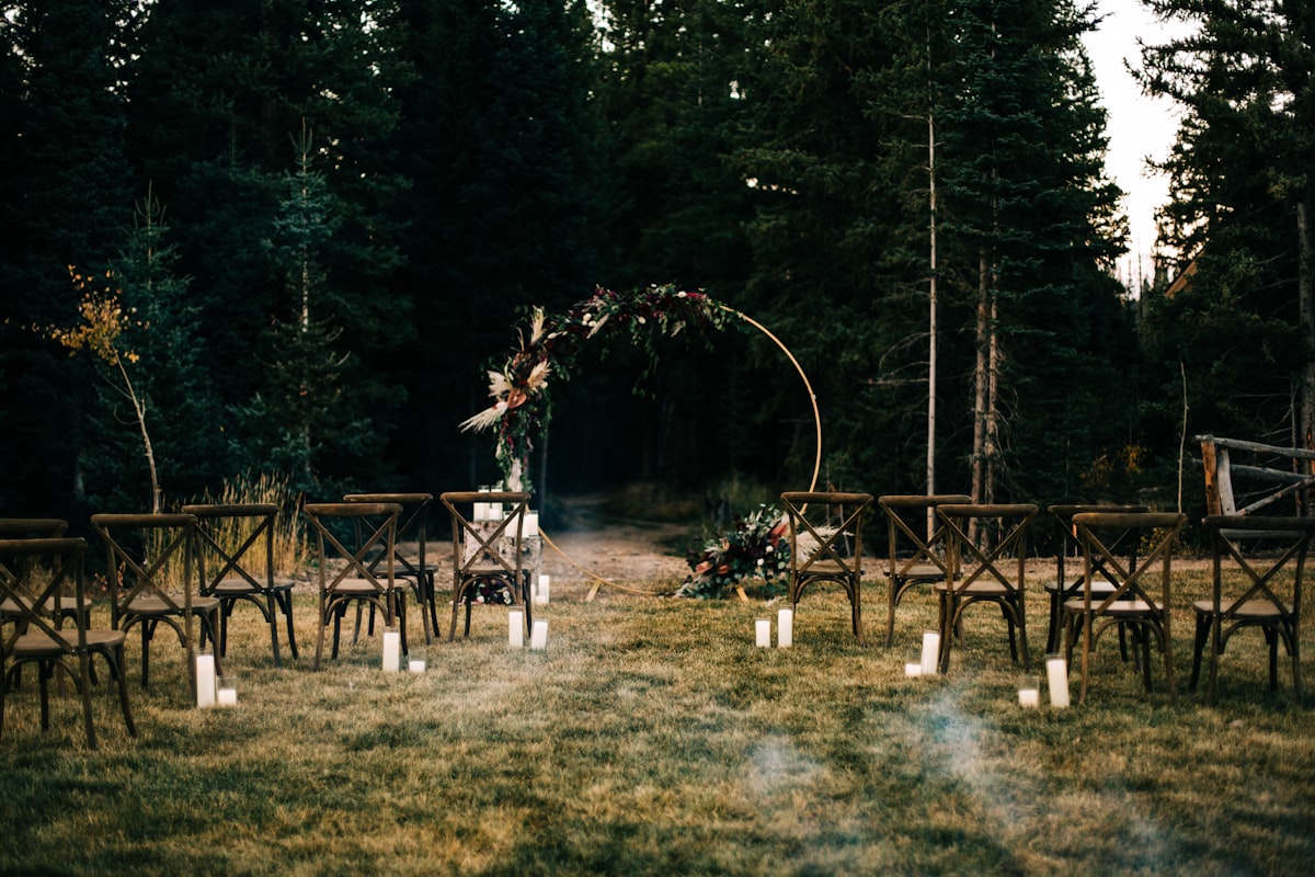 Flathead Lake Lodge wedding venue in Montana, one of the state's most popular wedding locations