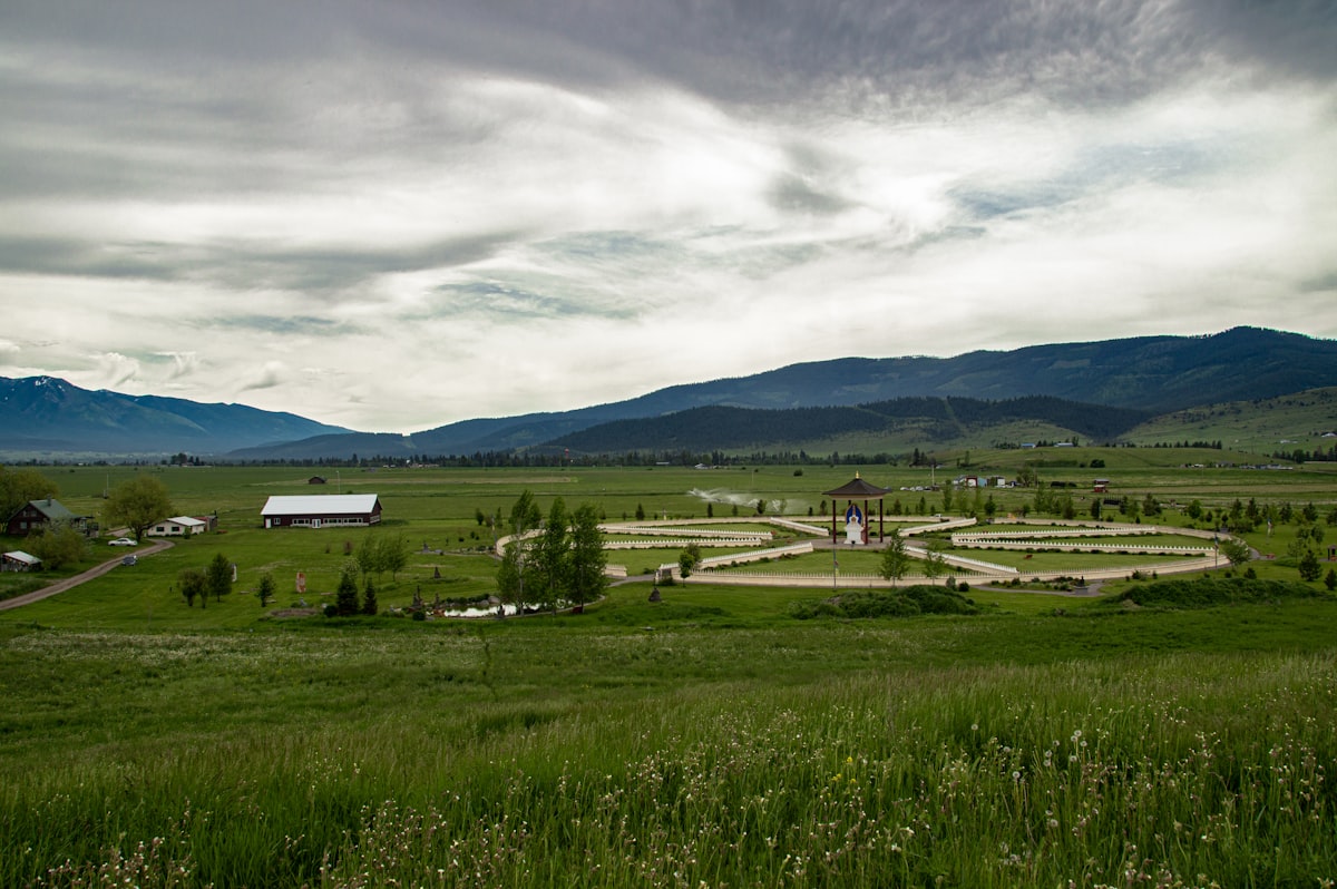 Remote Montana mountain wedding venue with spotty cell service